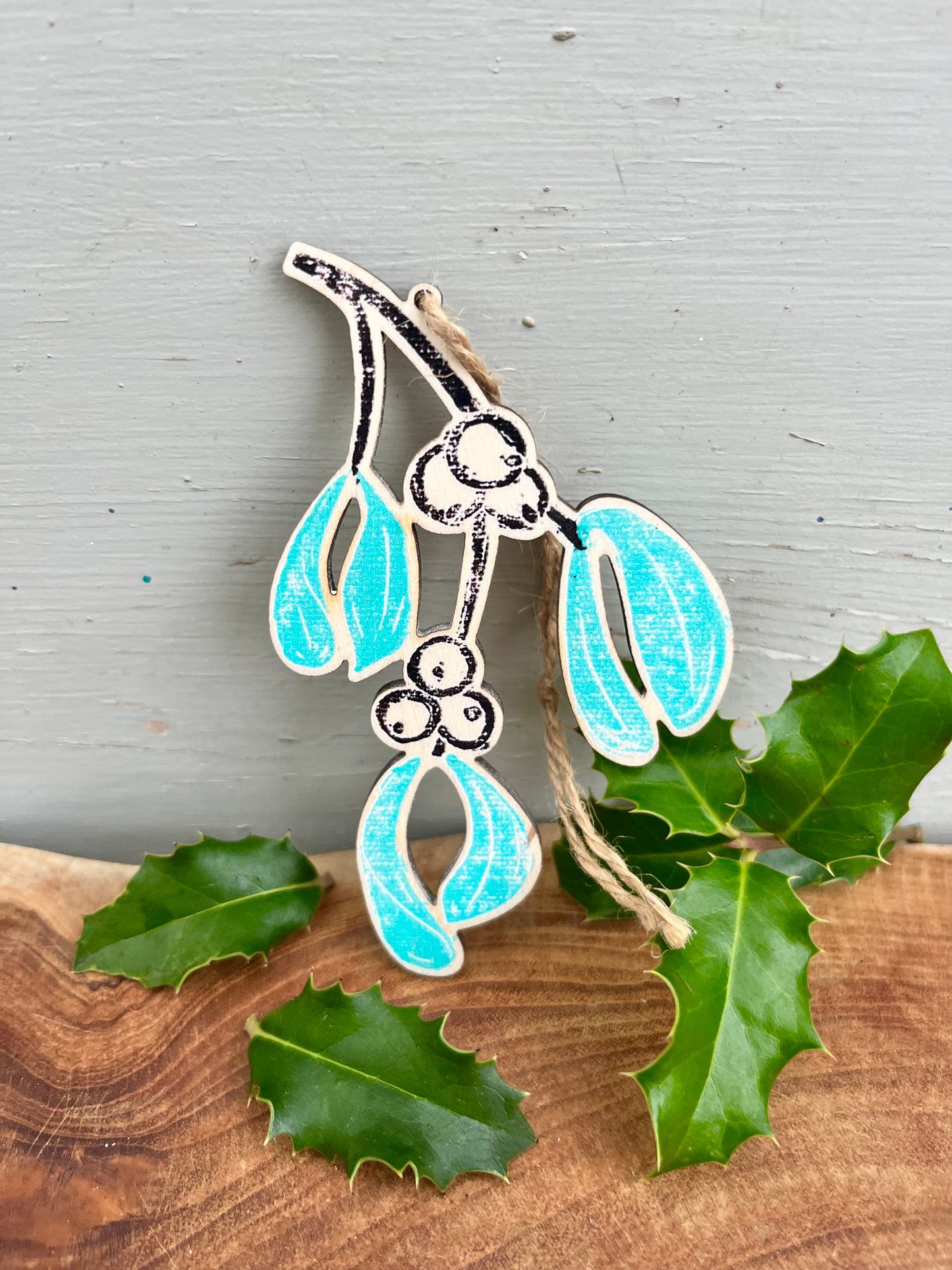 Mistletoe Wooden Christmas Tree Decoration