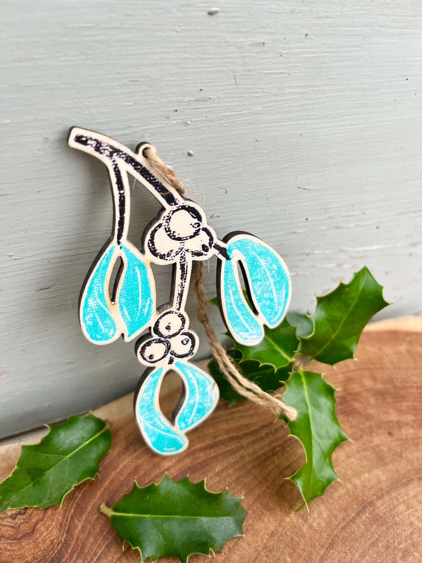Mistletoe Wooden Christmas Tree Decoration